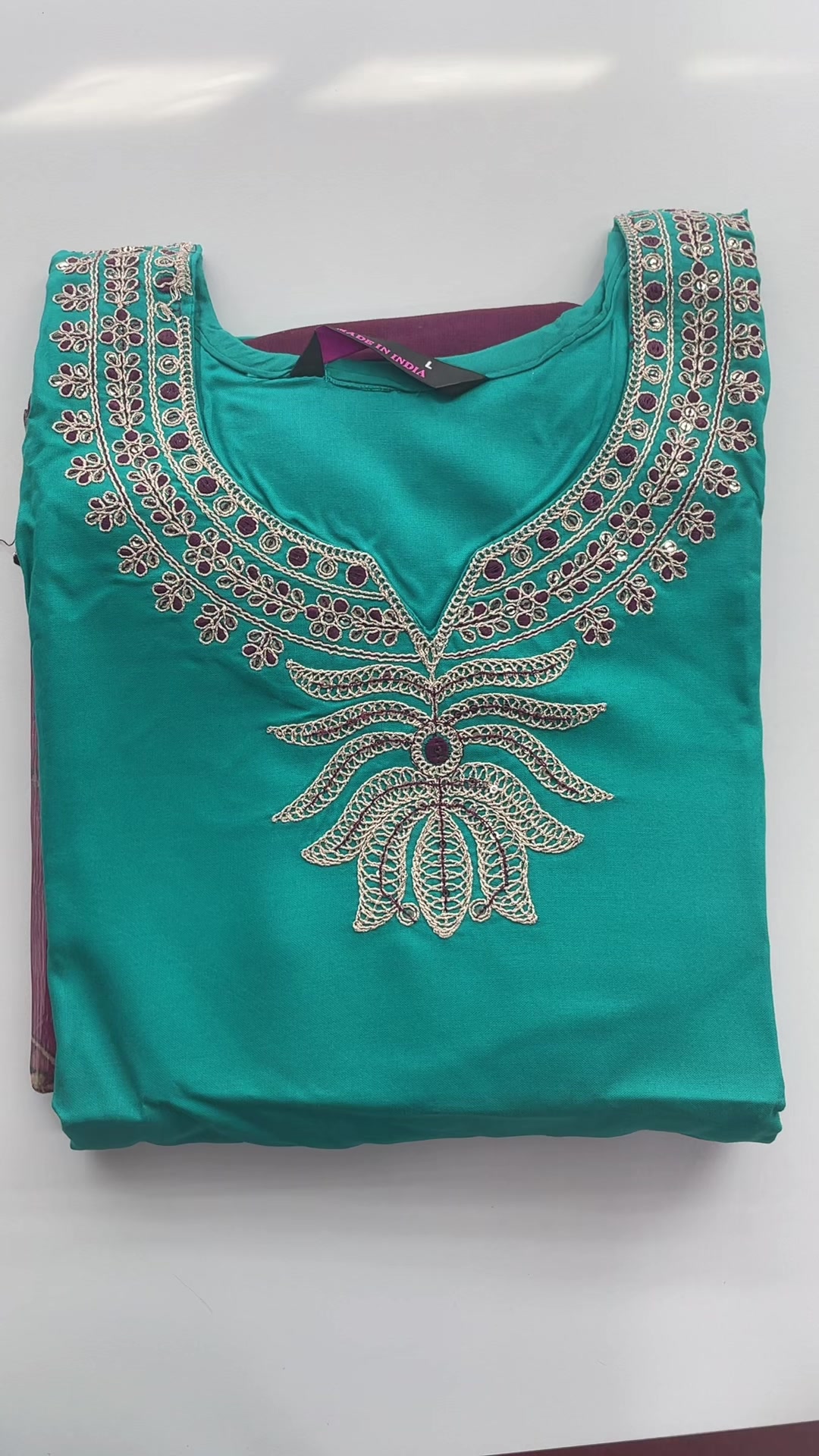 @loshksfashionhouse
