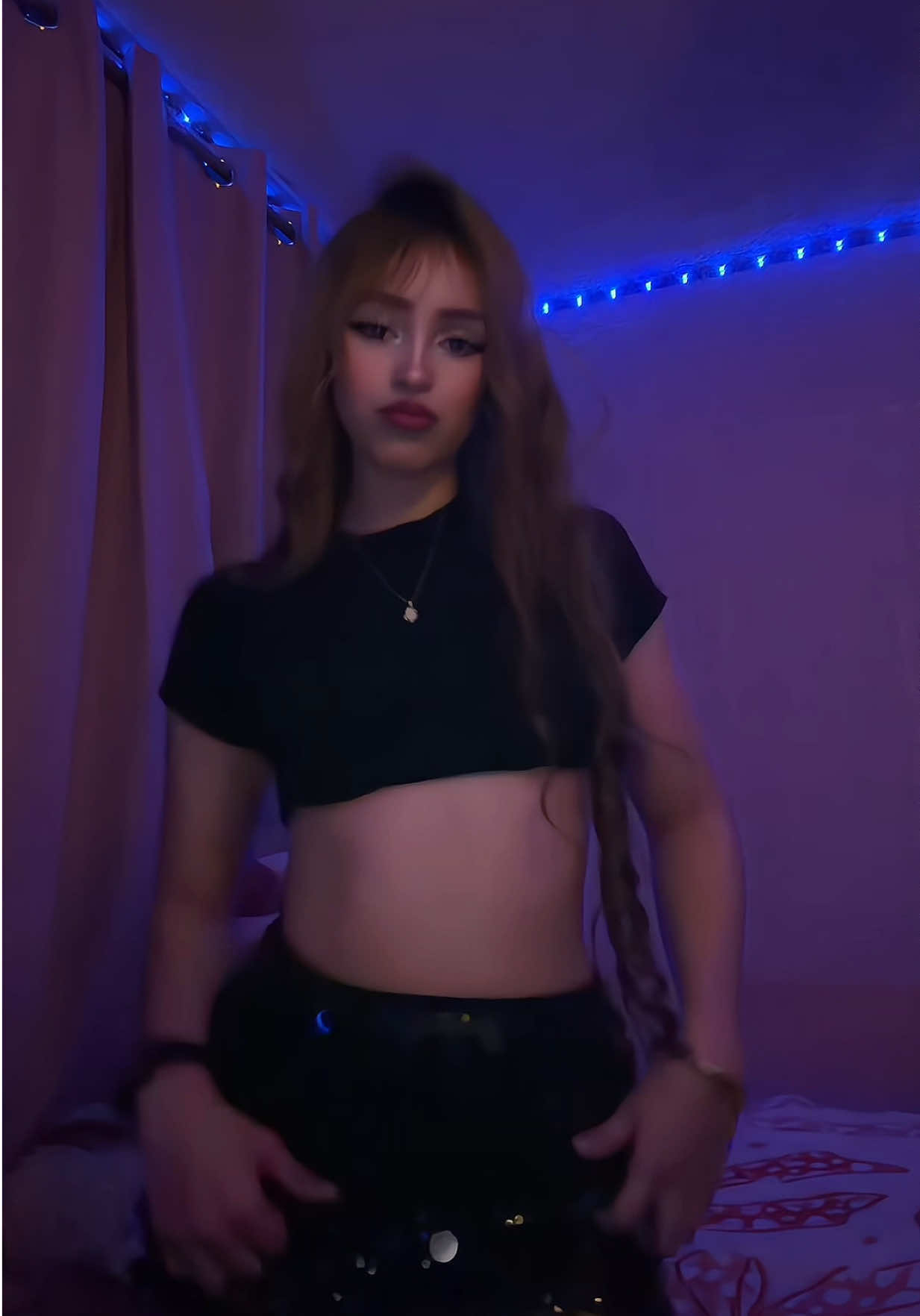 @ᴬⁿᵃʰᶦ ᴿᵉʸⁿᵃ