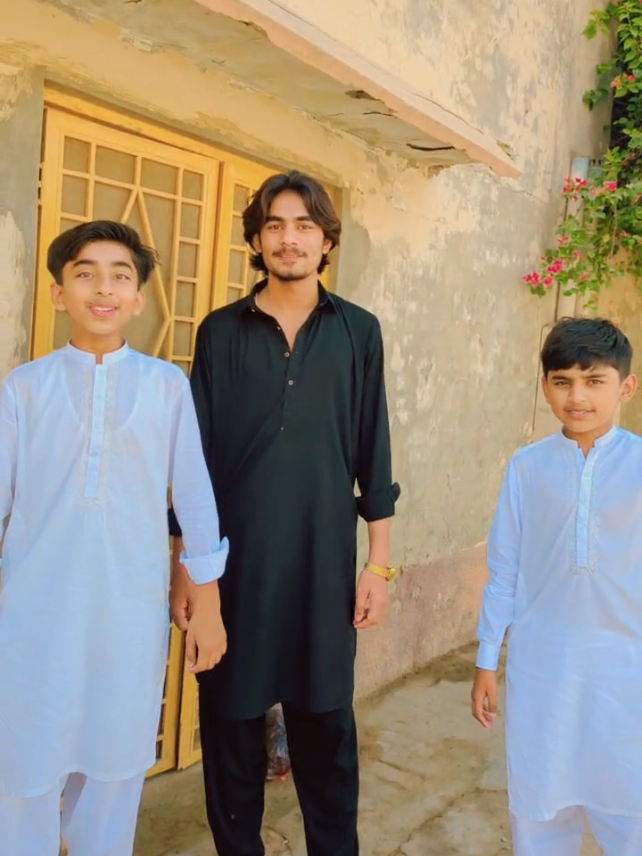 @👑سید~شاہ