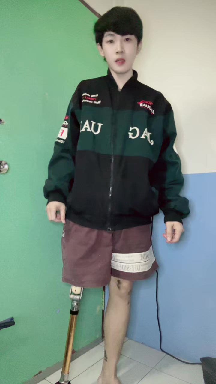 @ช่างม่อนขาแต่ง🦿