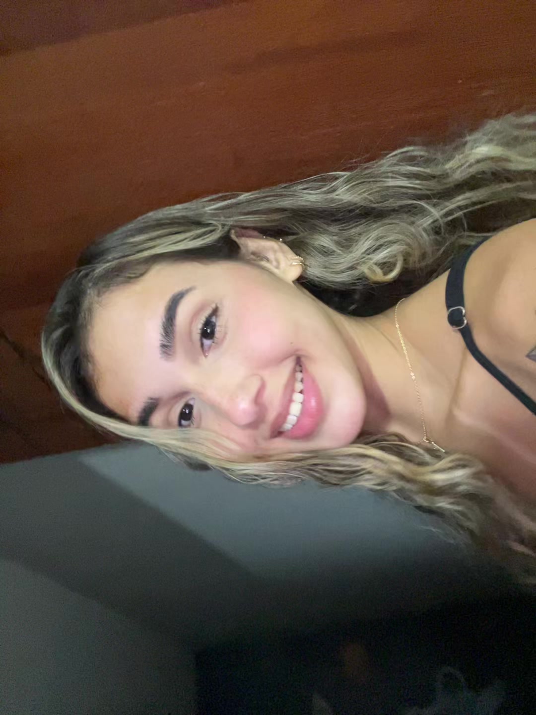 @anne.
