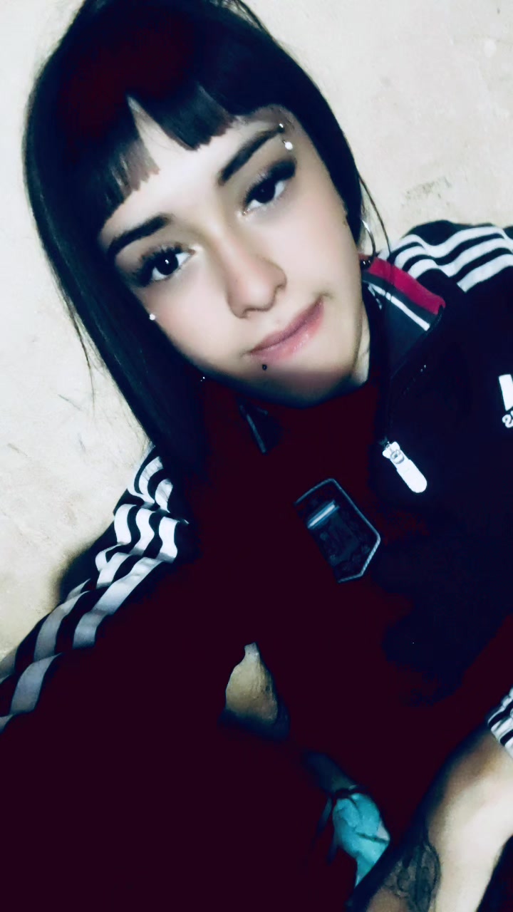 @camiCaceres