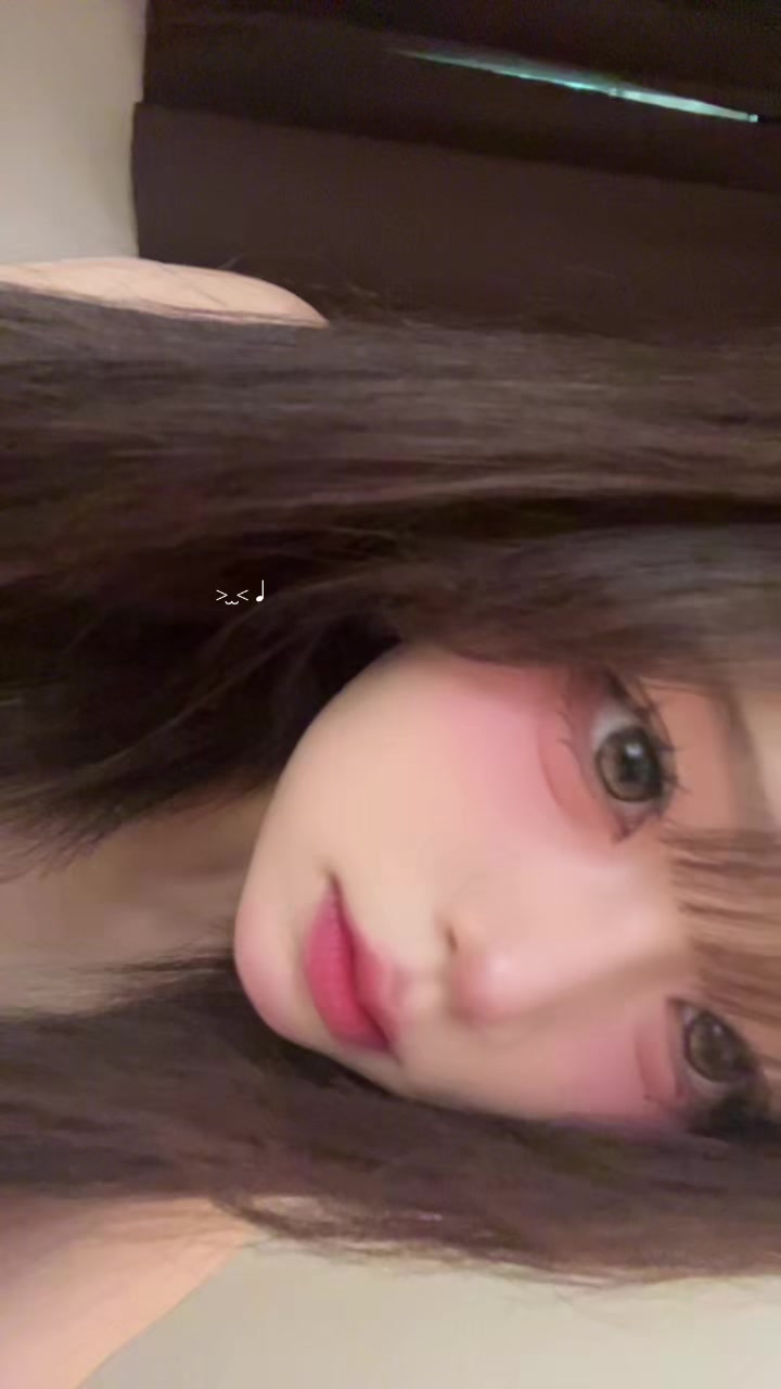 @にょっ。