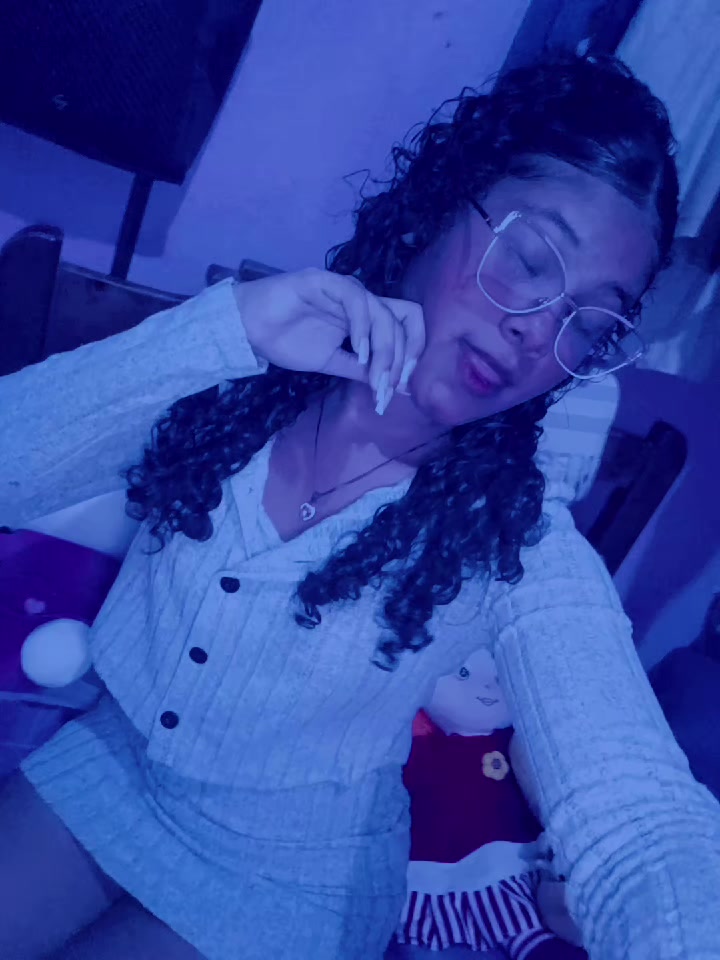 @~