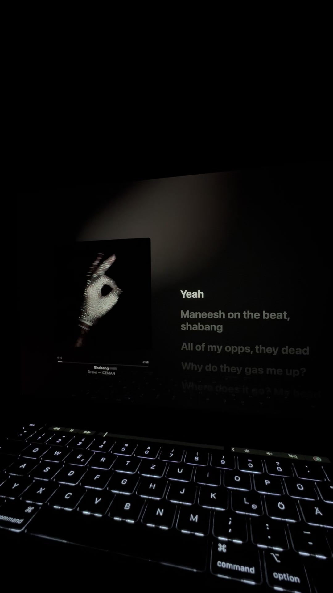 @LyricVibes🎧