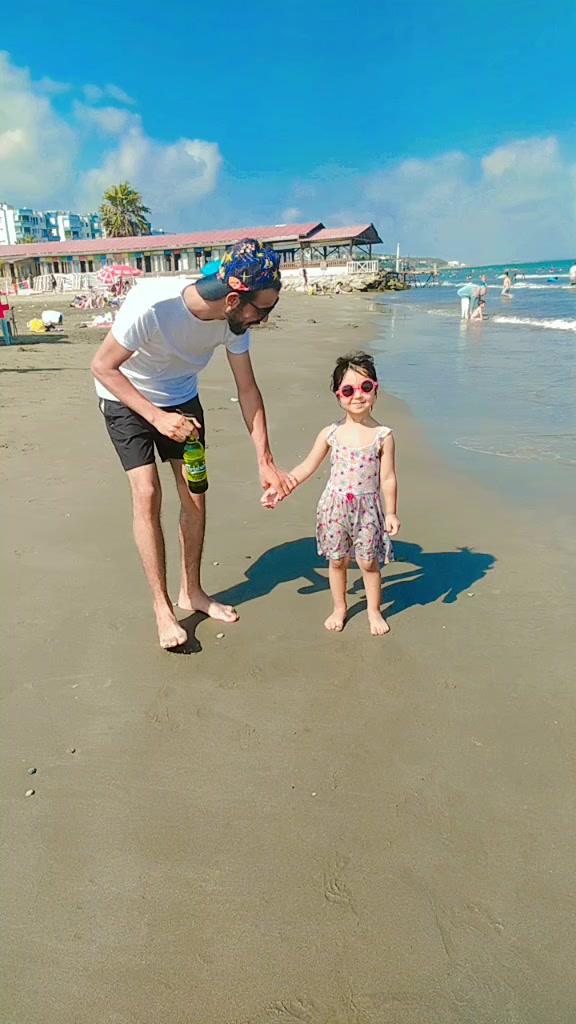 @Ayşeg&uuml;lmahmut
