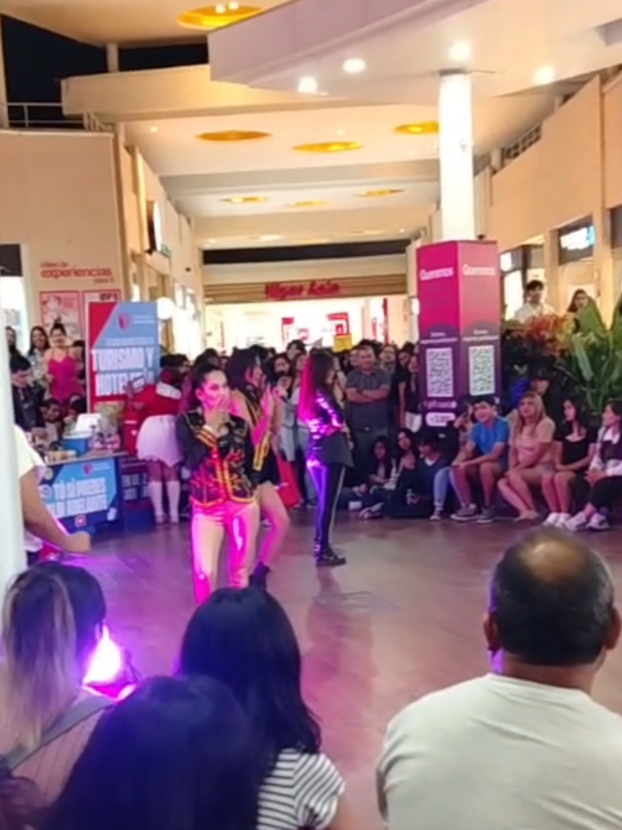 @Laura Pineda