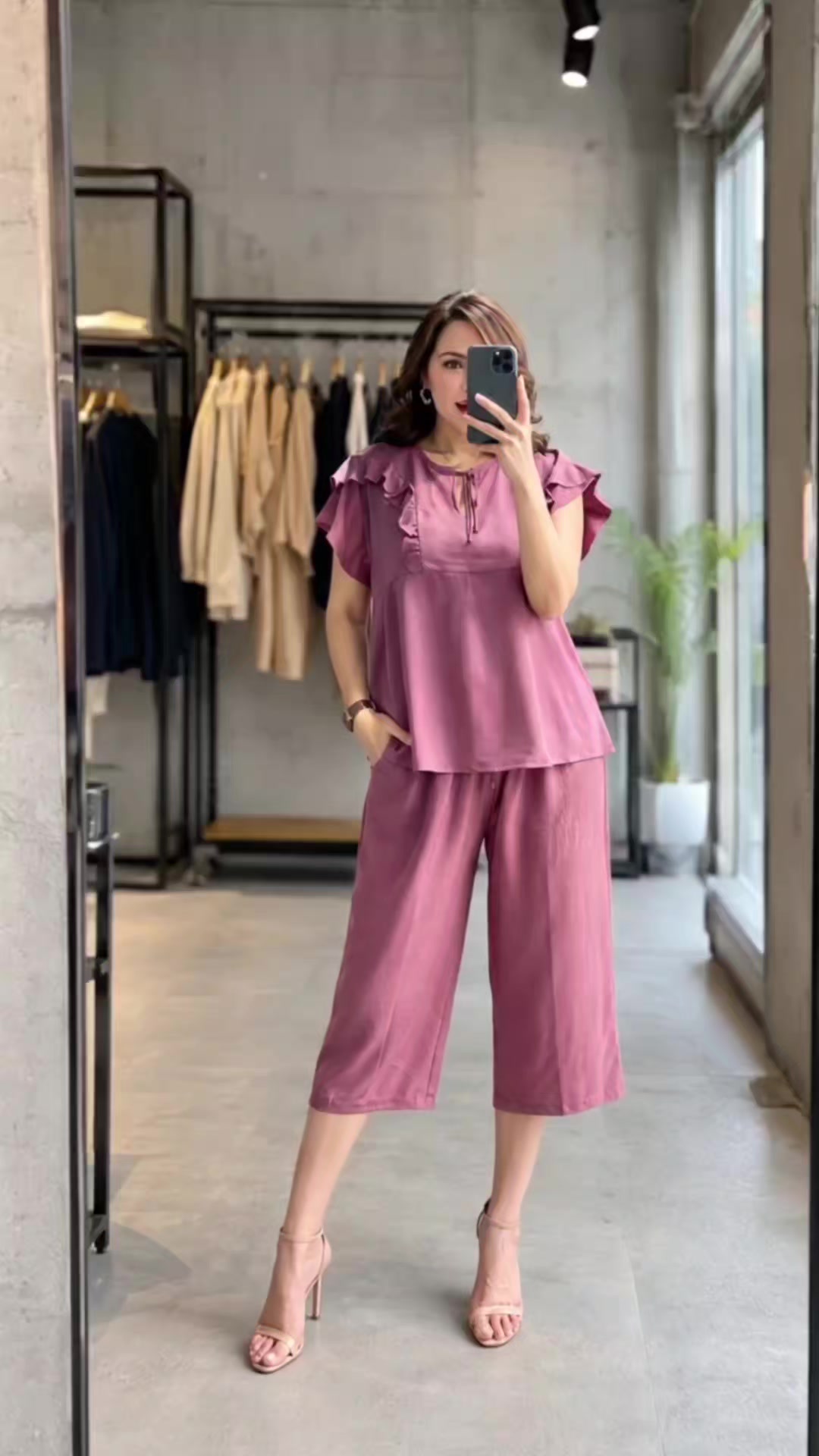 @AuraFemina
