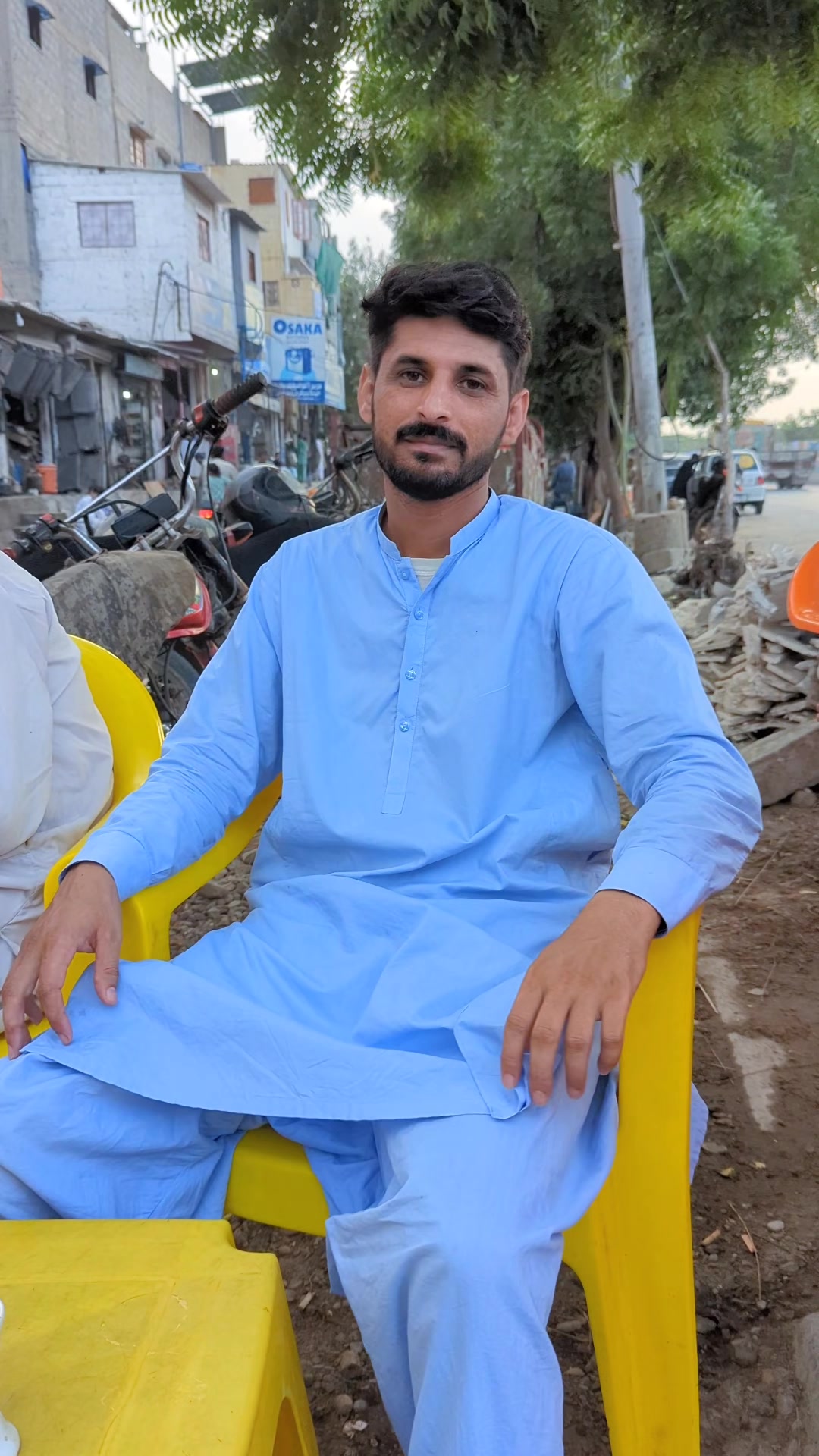 @AAMi ر MAرwaت💫👽⚓🇵🇰❤️
