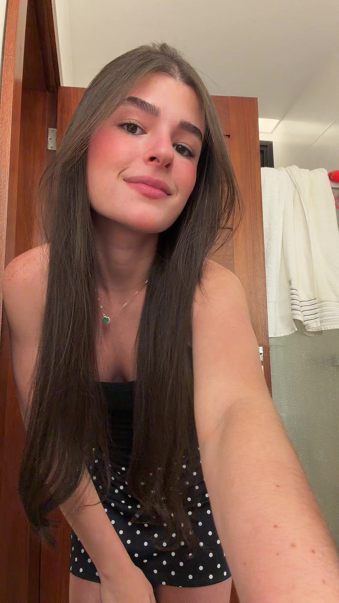 @:) laura