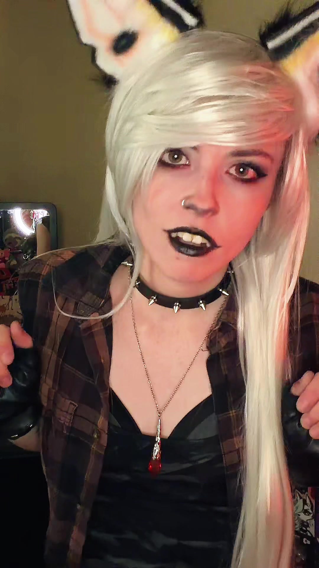 @crownedxchaos