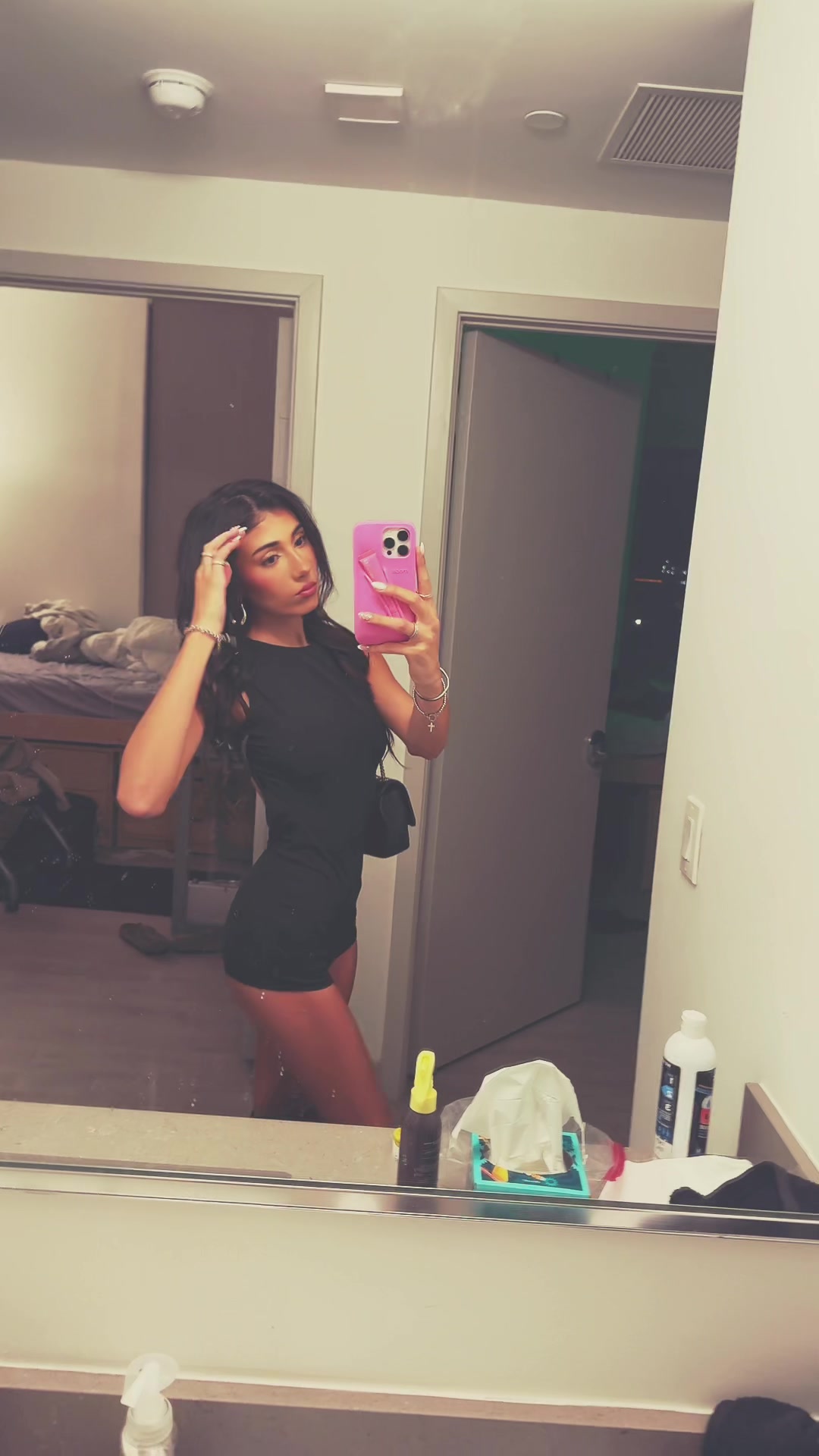 @avelina