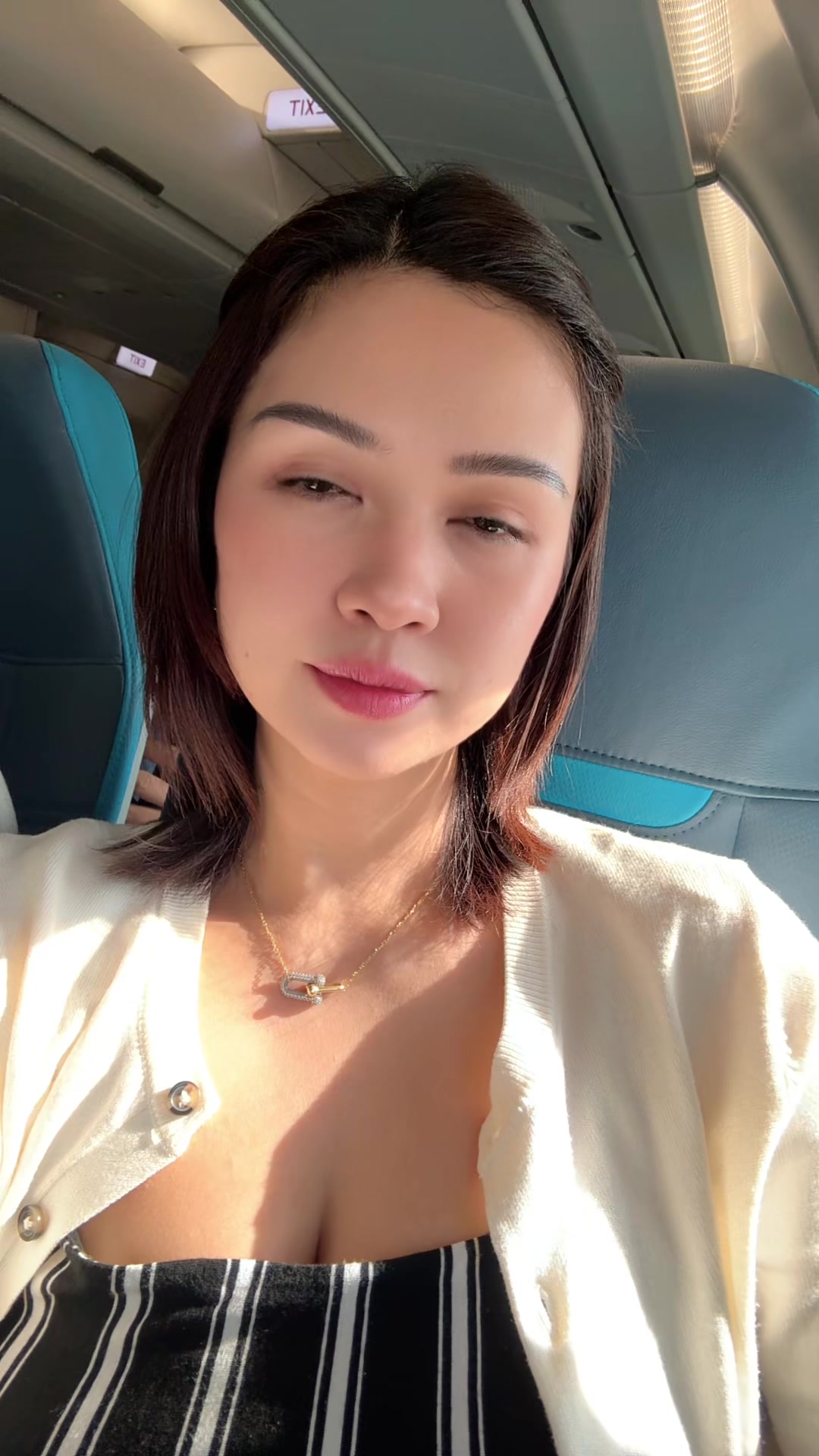 @Mariedelatorre05 on IG
