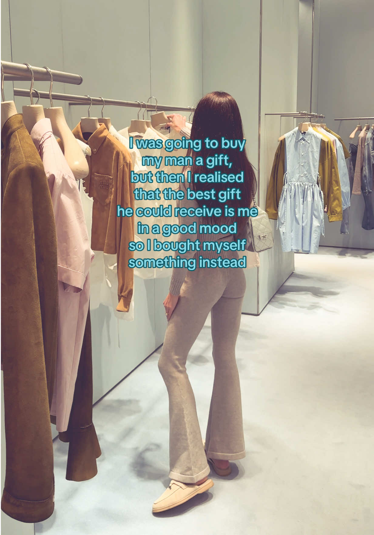 @CHANEL MC CLARTY