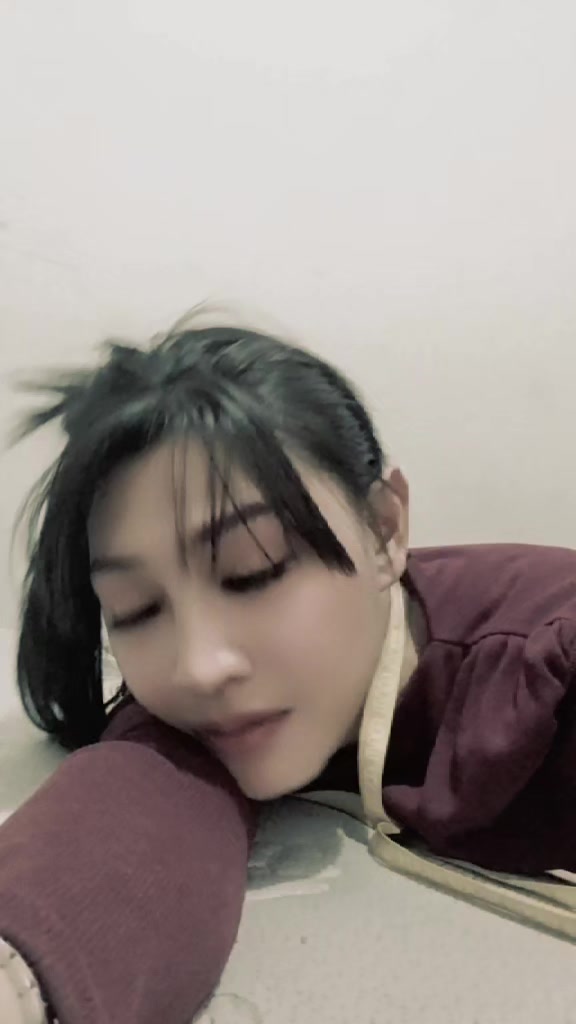 @Ajeng_albuluqqu23