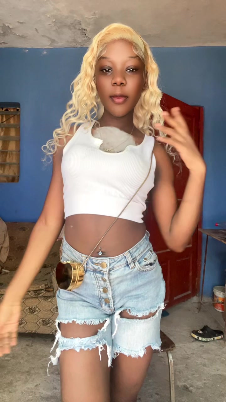 @_shaniek_