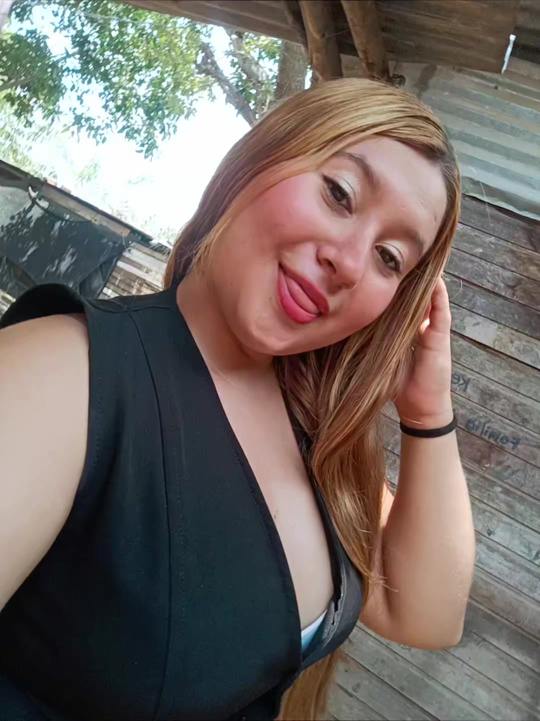 @Nayely