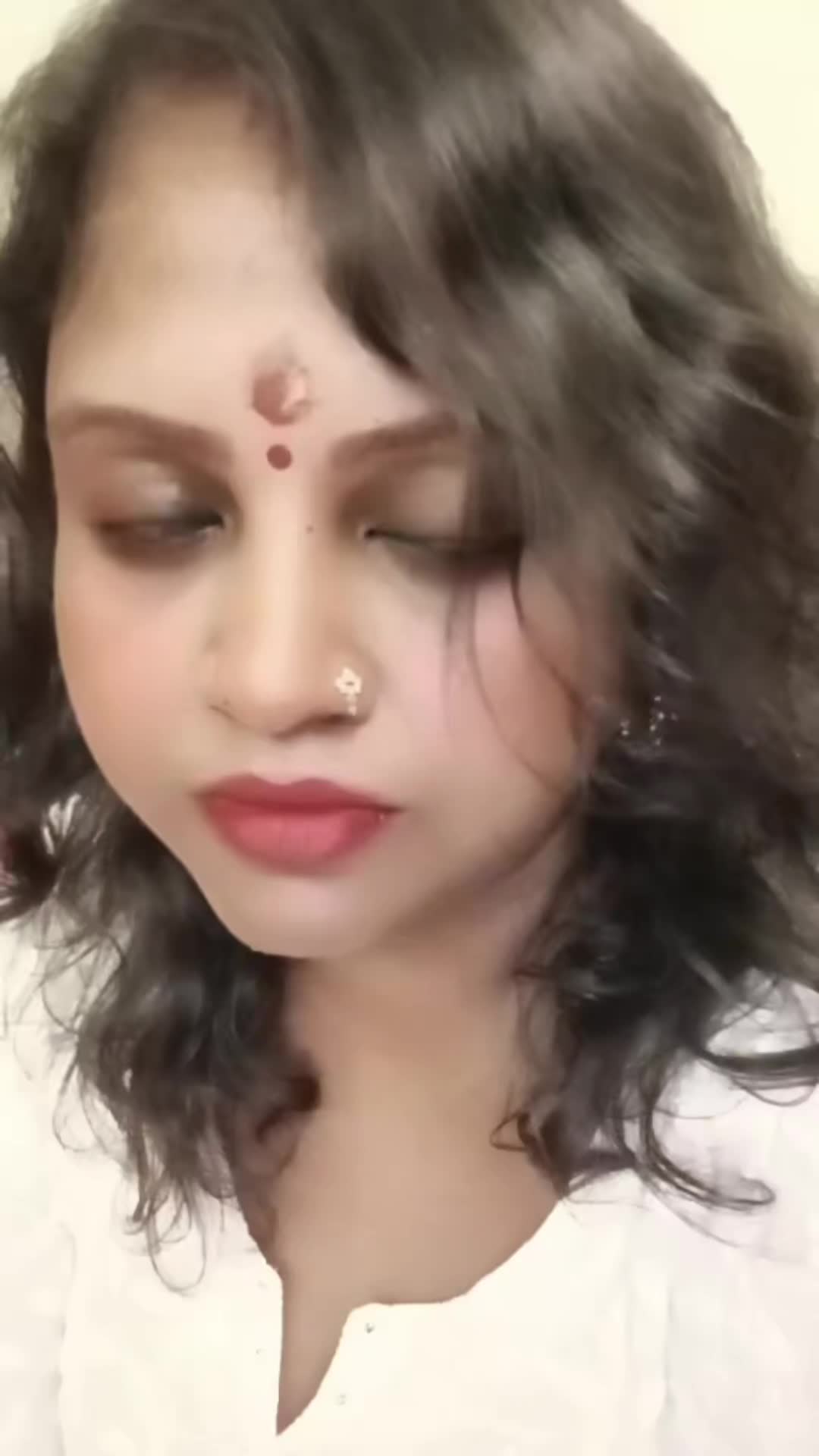 @SweethuVanie