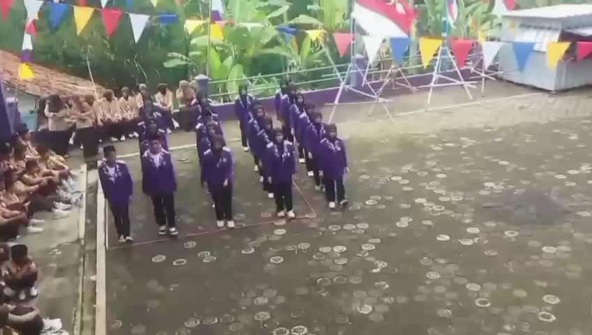 @𐙚retailicious_