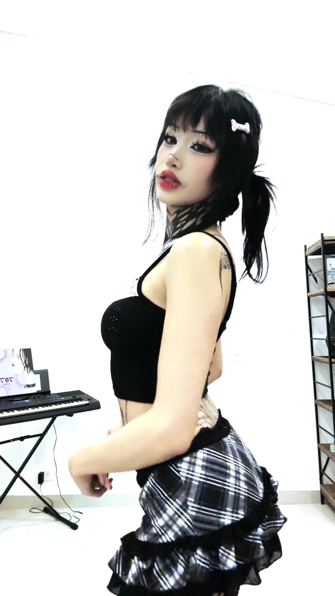 @goth_d0ll