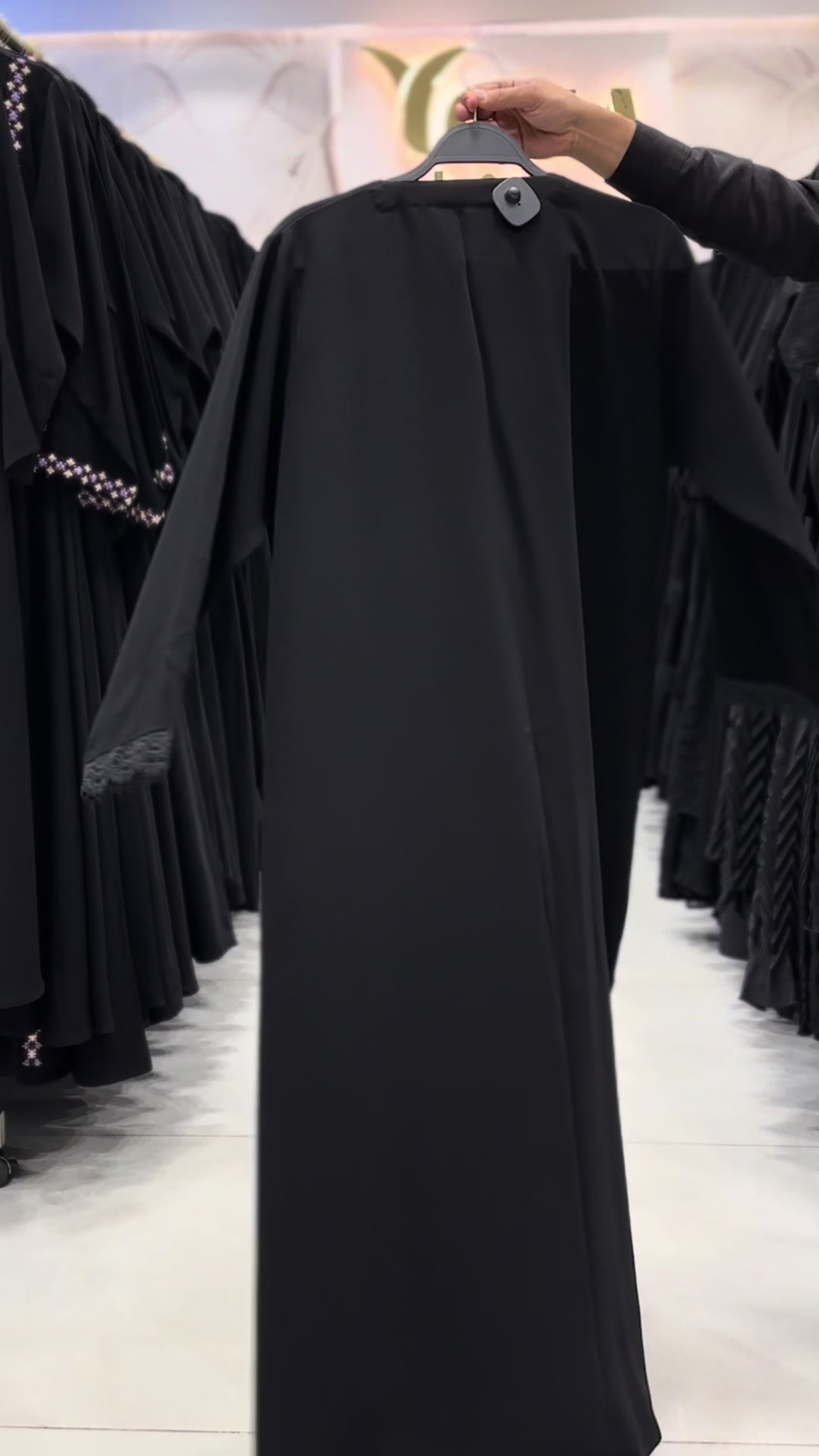 @عبايات يونا فرع تبوك