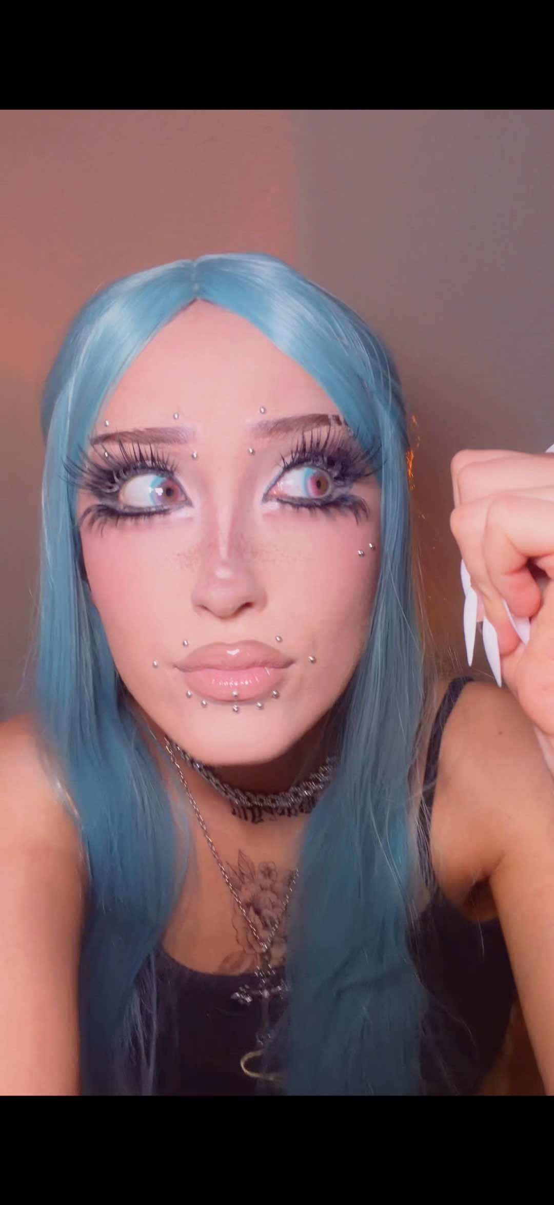 @ALEXLUVSMAKEUP 🫧