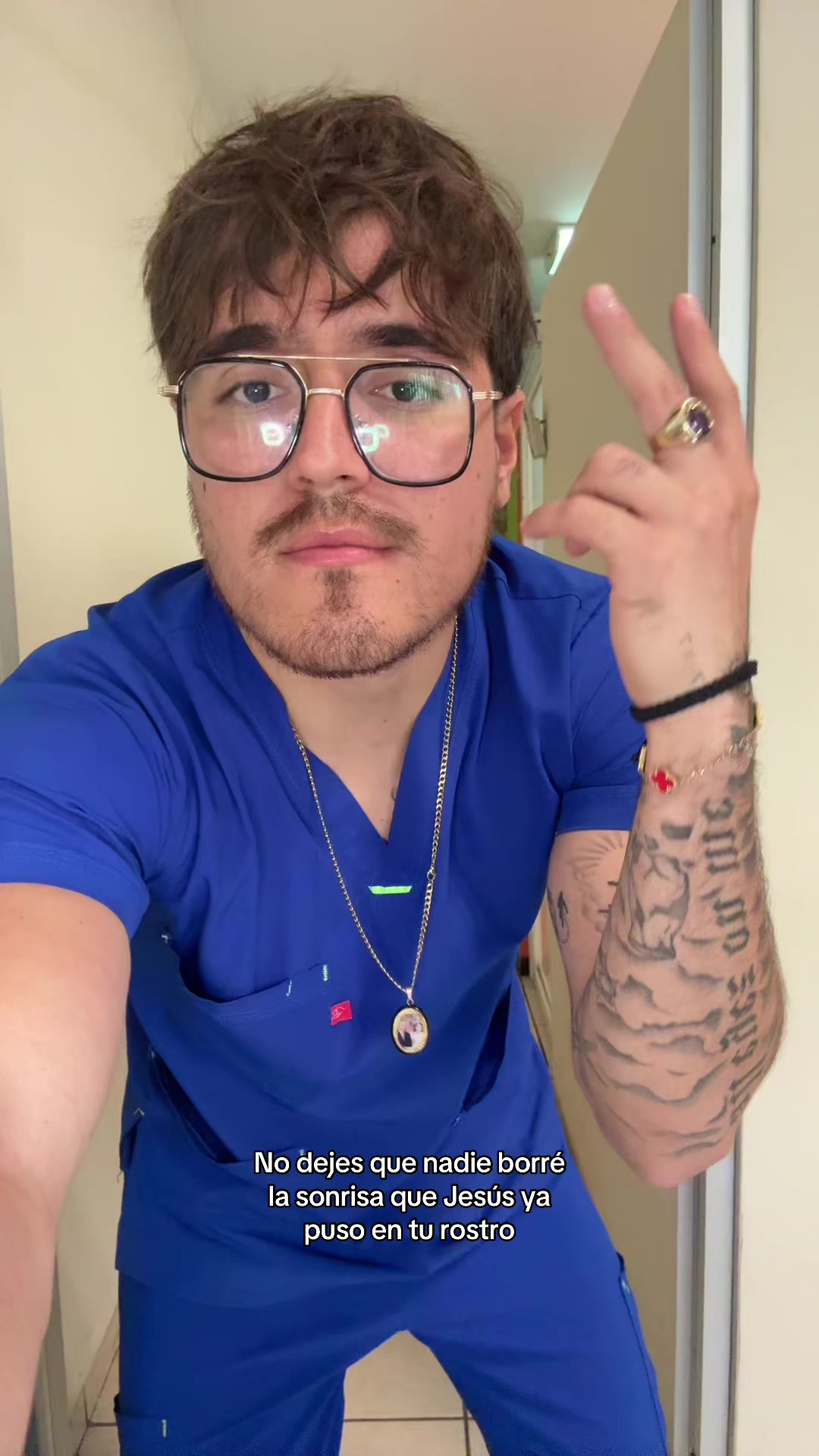 @Esquer