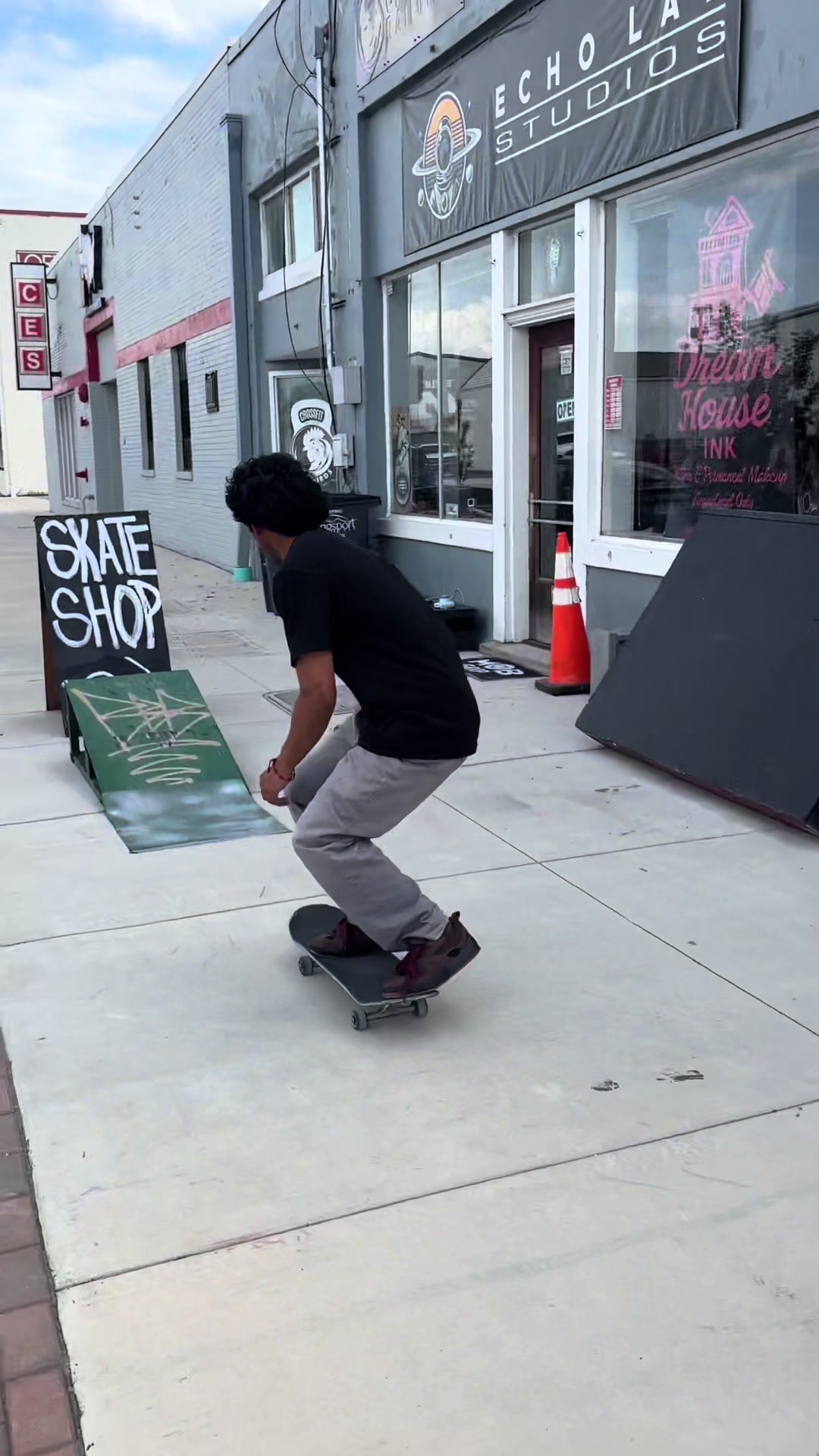 @brickbybrickskateshop