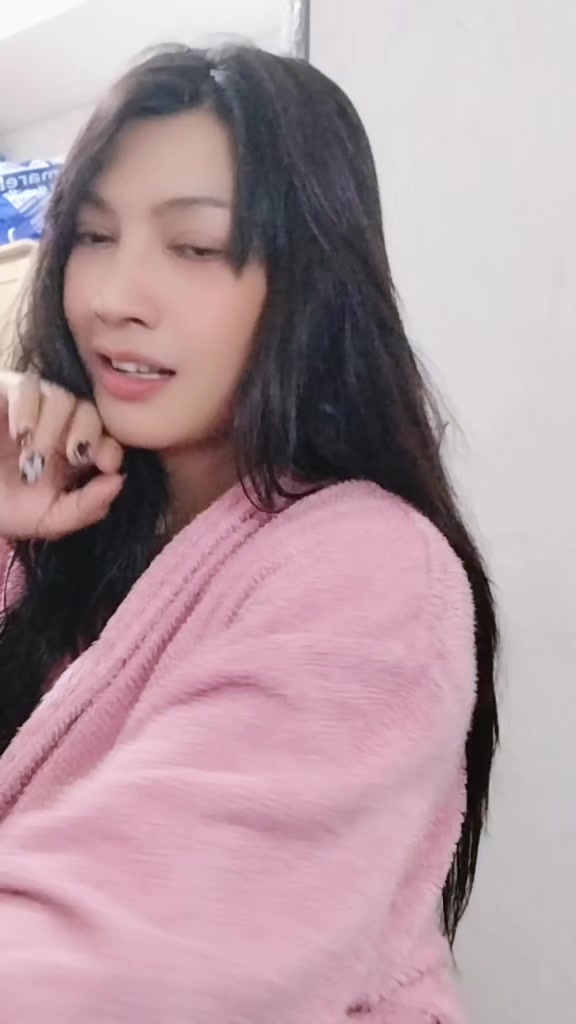 @Ajeng_albuluqqu23
