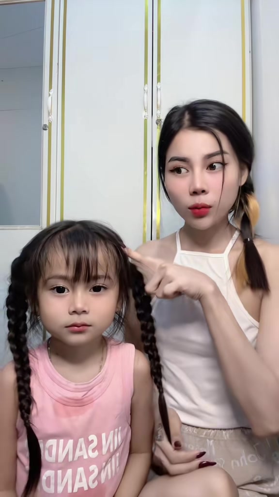 @ផេកឈ្មោះ👉🏻: ងីម រ៉ាណេ