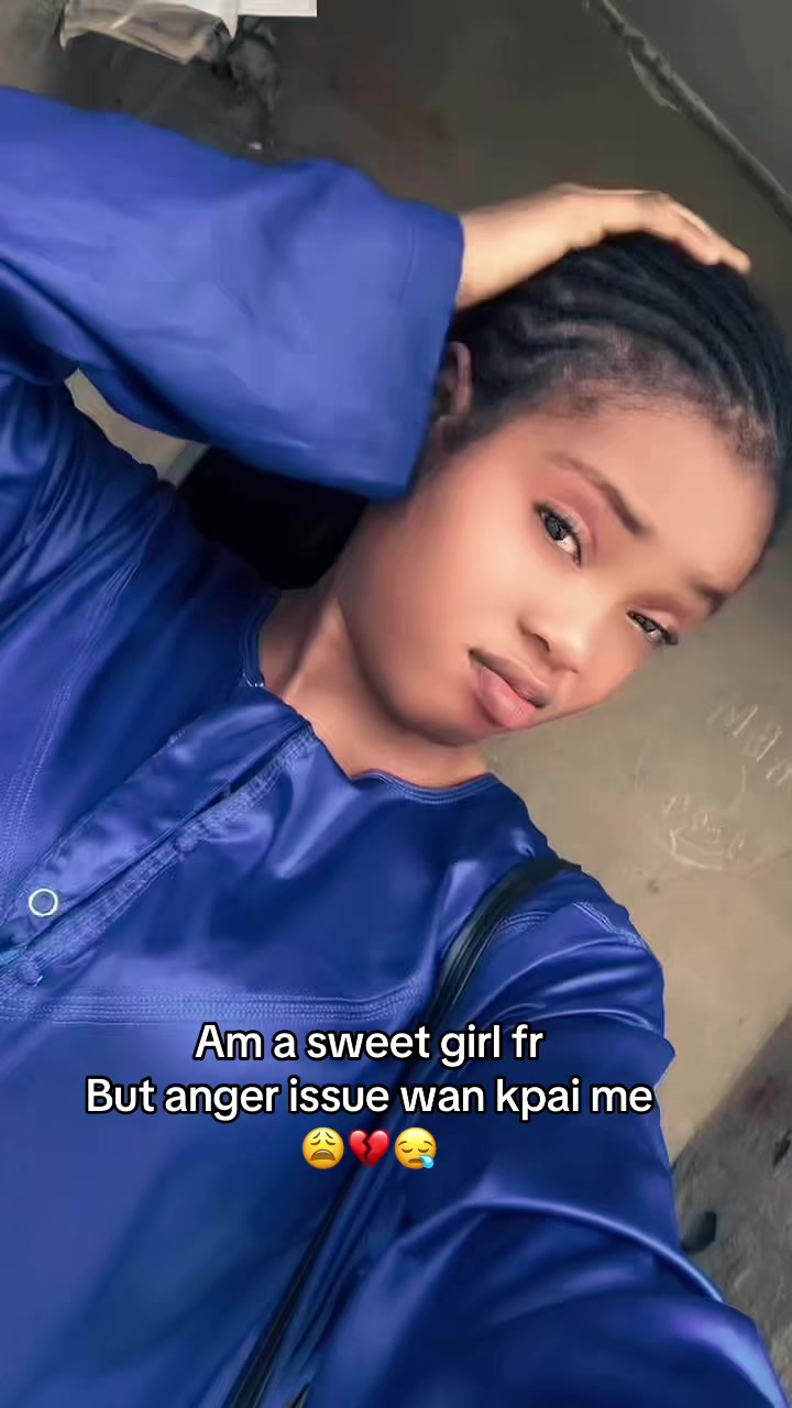 @ayowamide🧜&zwj;♀️🌊🐍