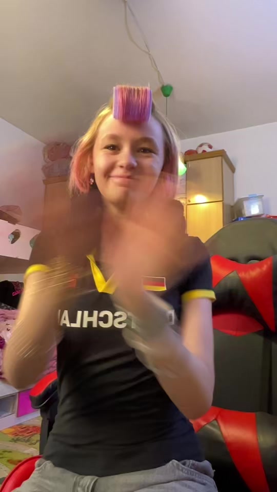 @pinkblondie30
