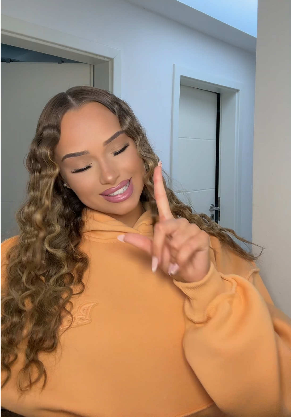 @Mia