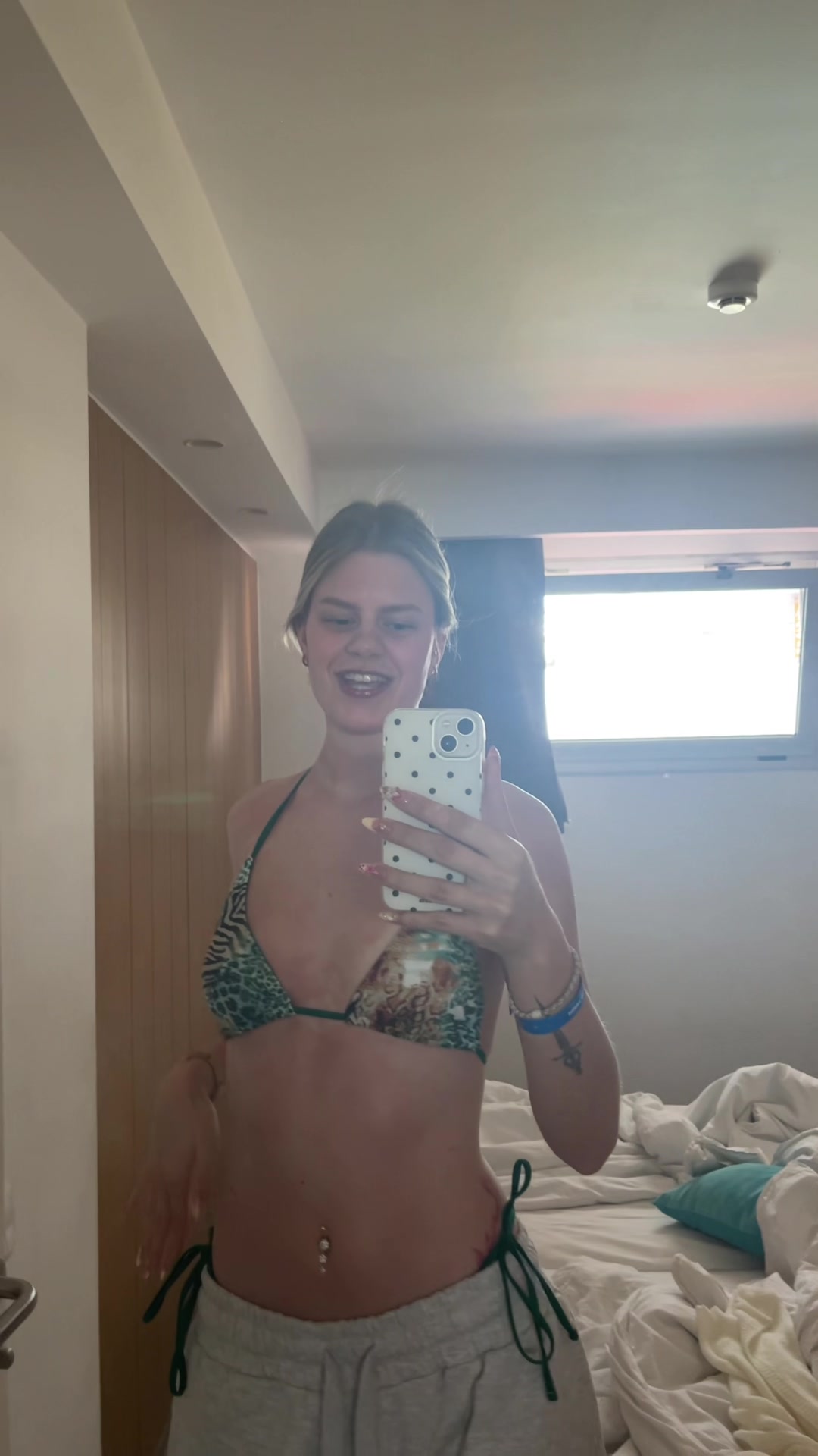@cl.zoee