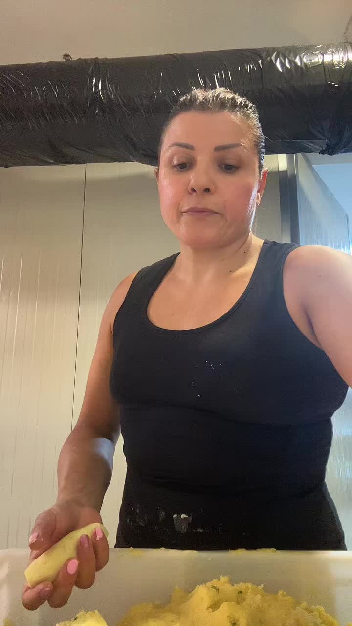 @nunzia agretti