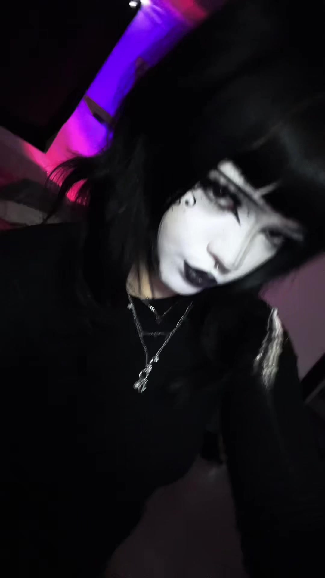 @༺🖤🦇༻