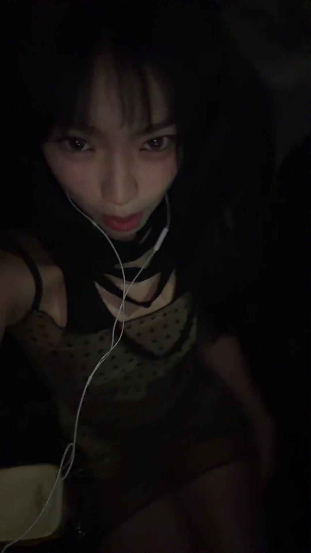 @yuzeen
