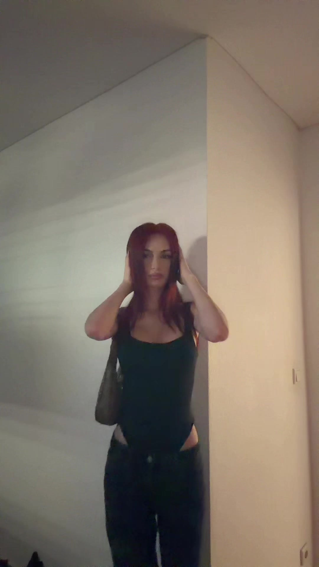 @Eᒪᗩ ྀ