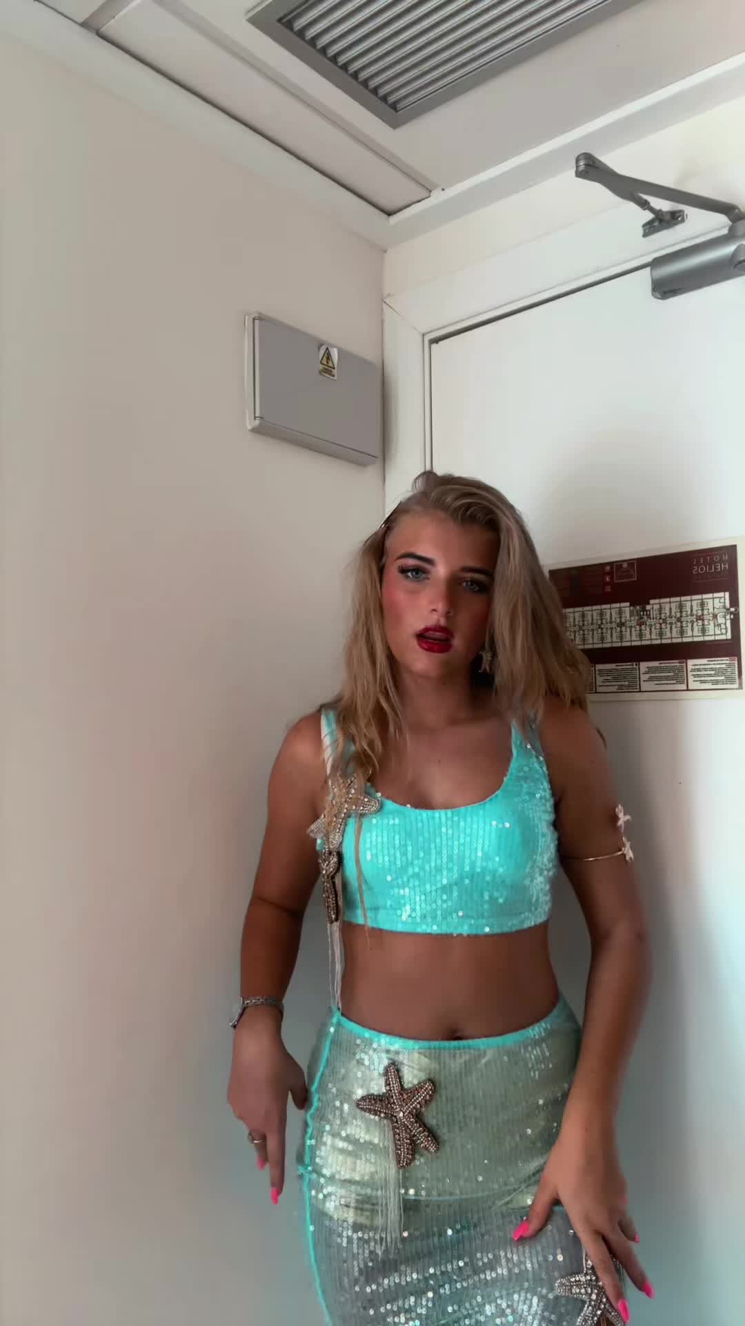 @loressaquilligan