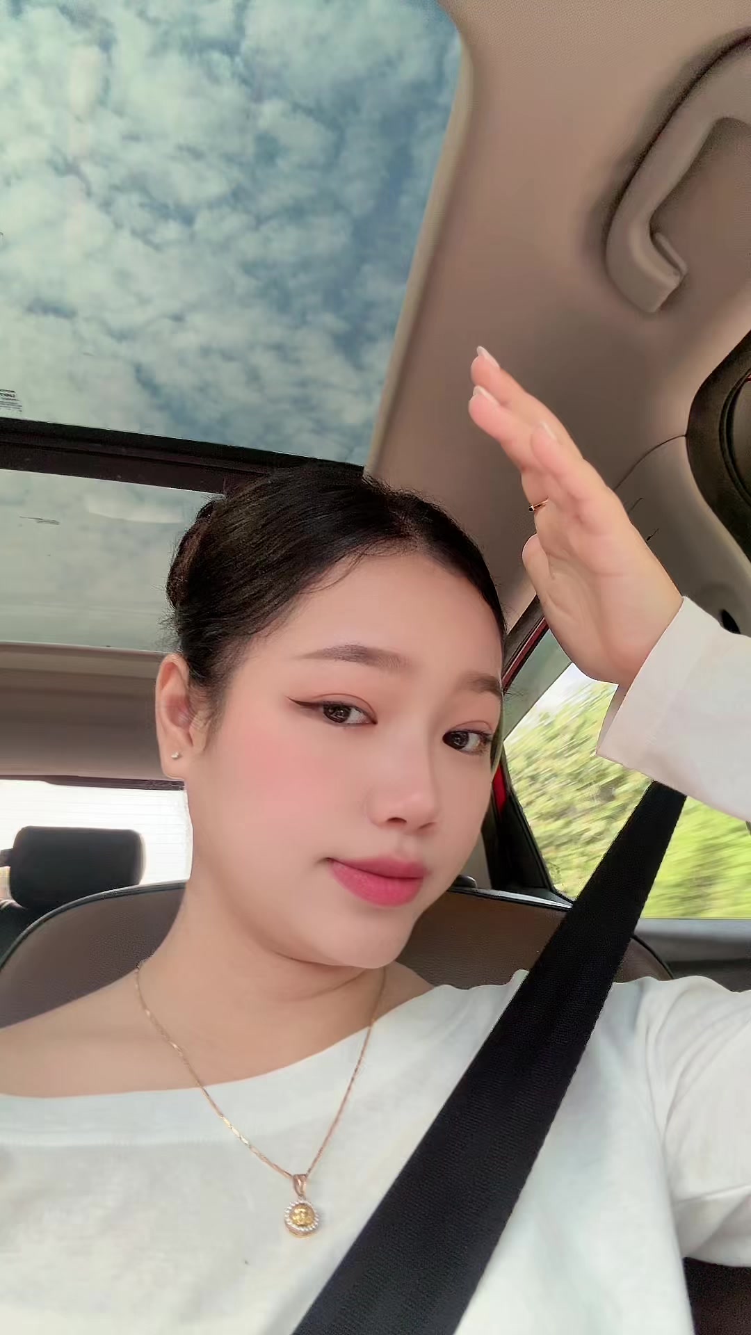@Bobby🦋🦄~~