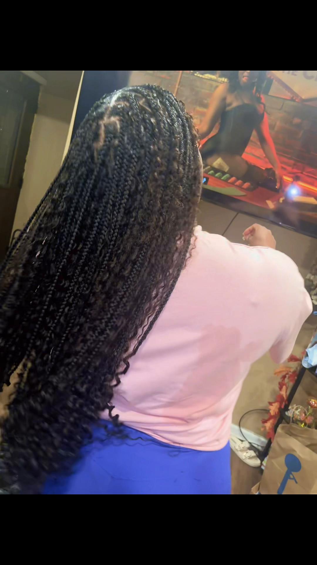 @_BigMoni