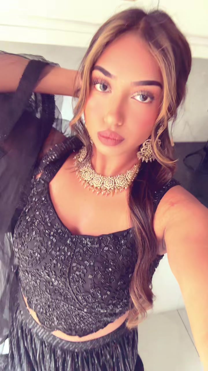 @Aishu 🤍