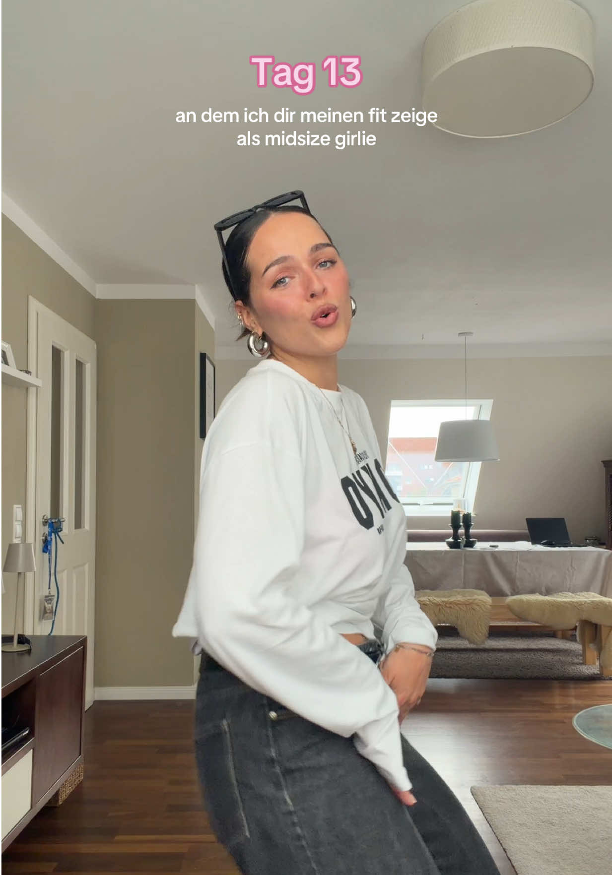 @MELINA SOPHIA