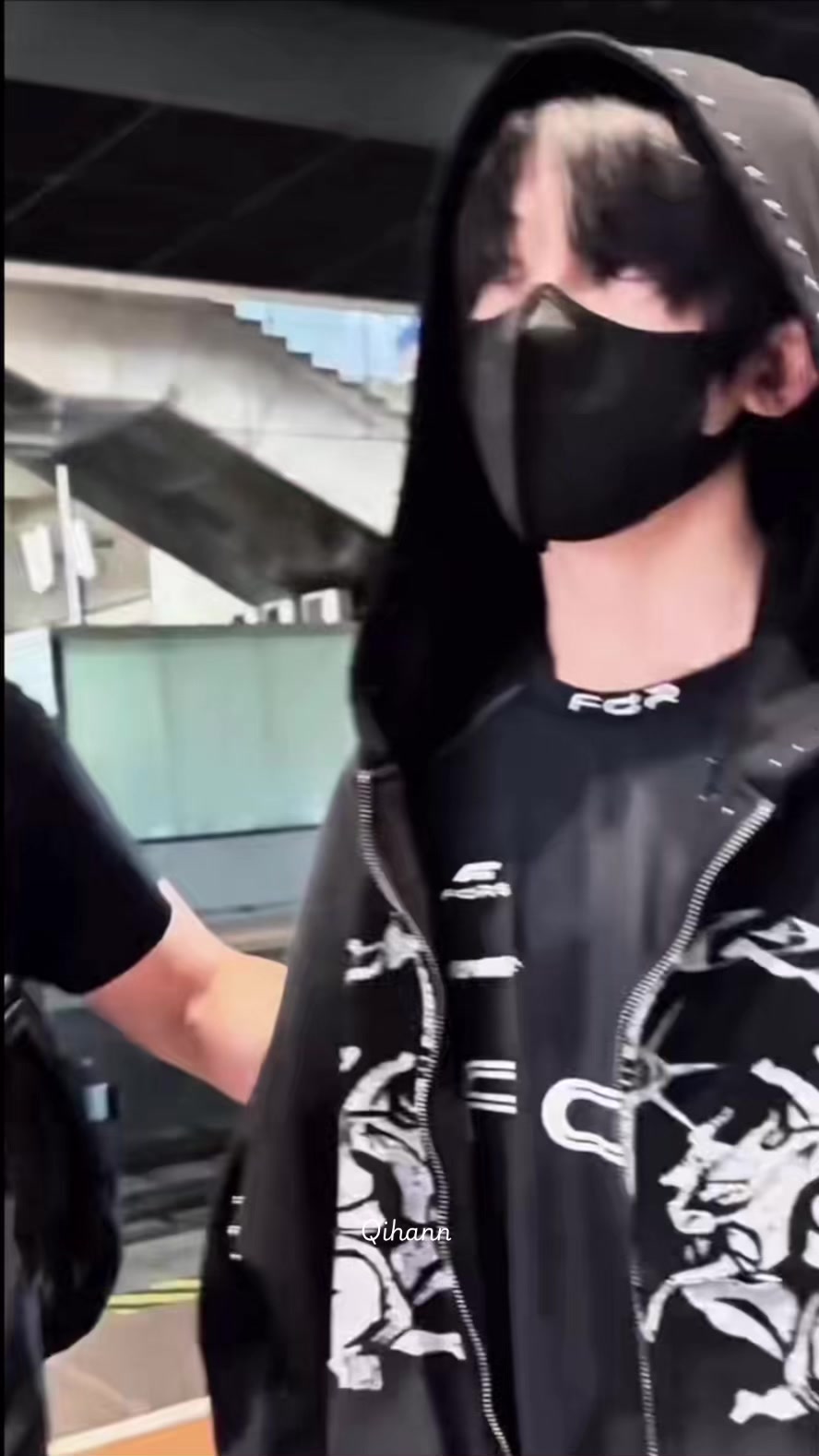 @奇奇|•Qihan𝜗ৎ