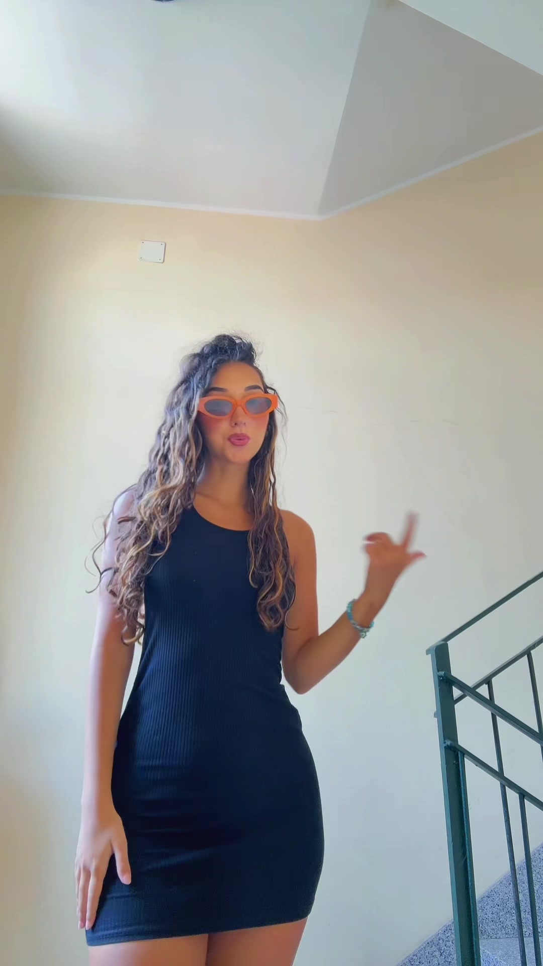 @elle_v_1