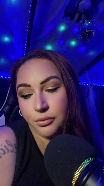 @Miss._Capone