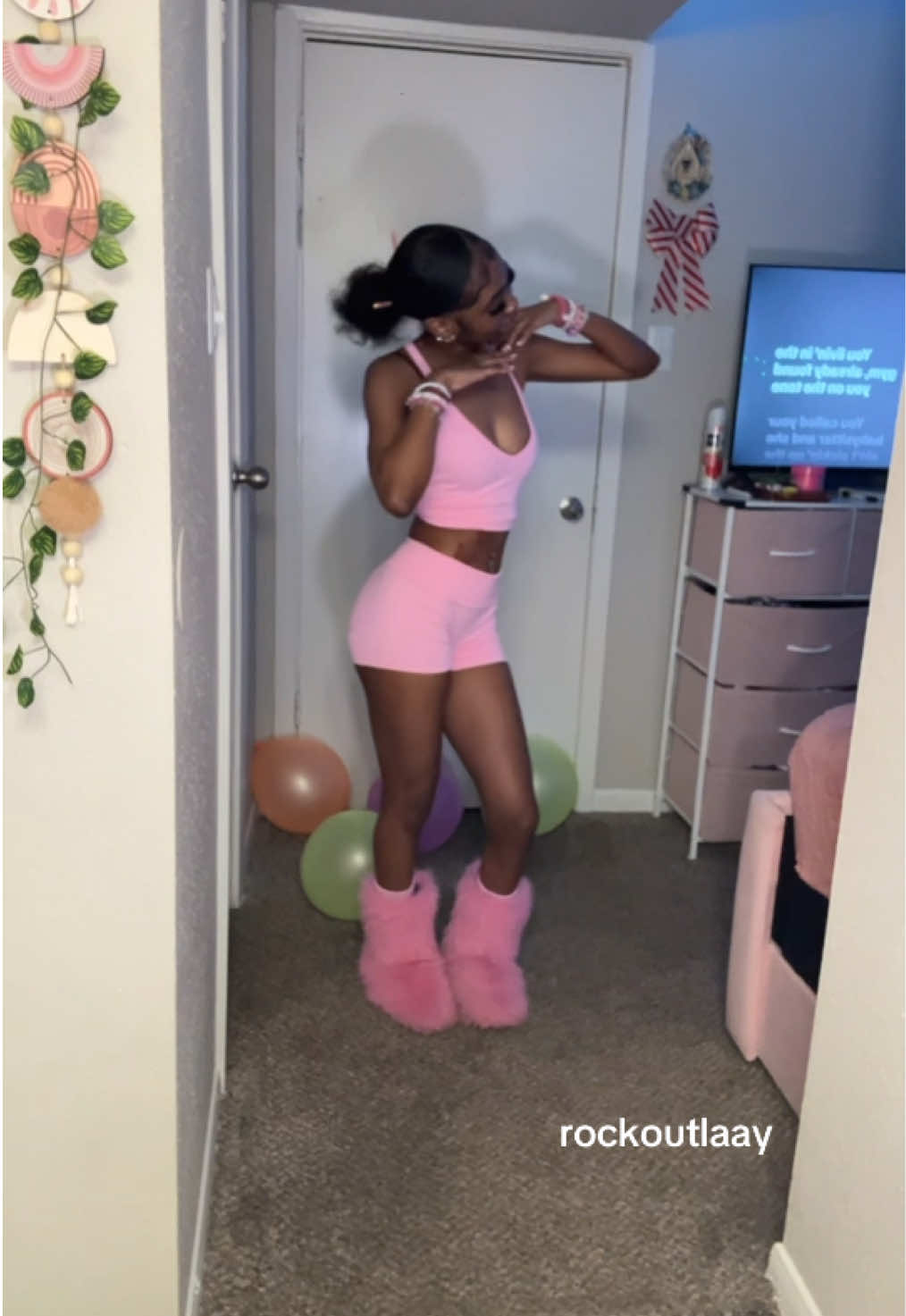 @rockoutlaay