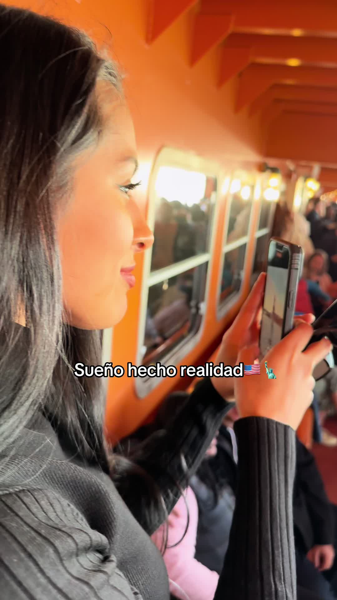 @esmeesposito_