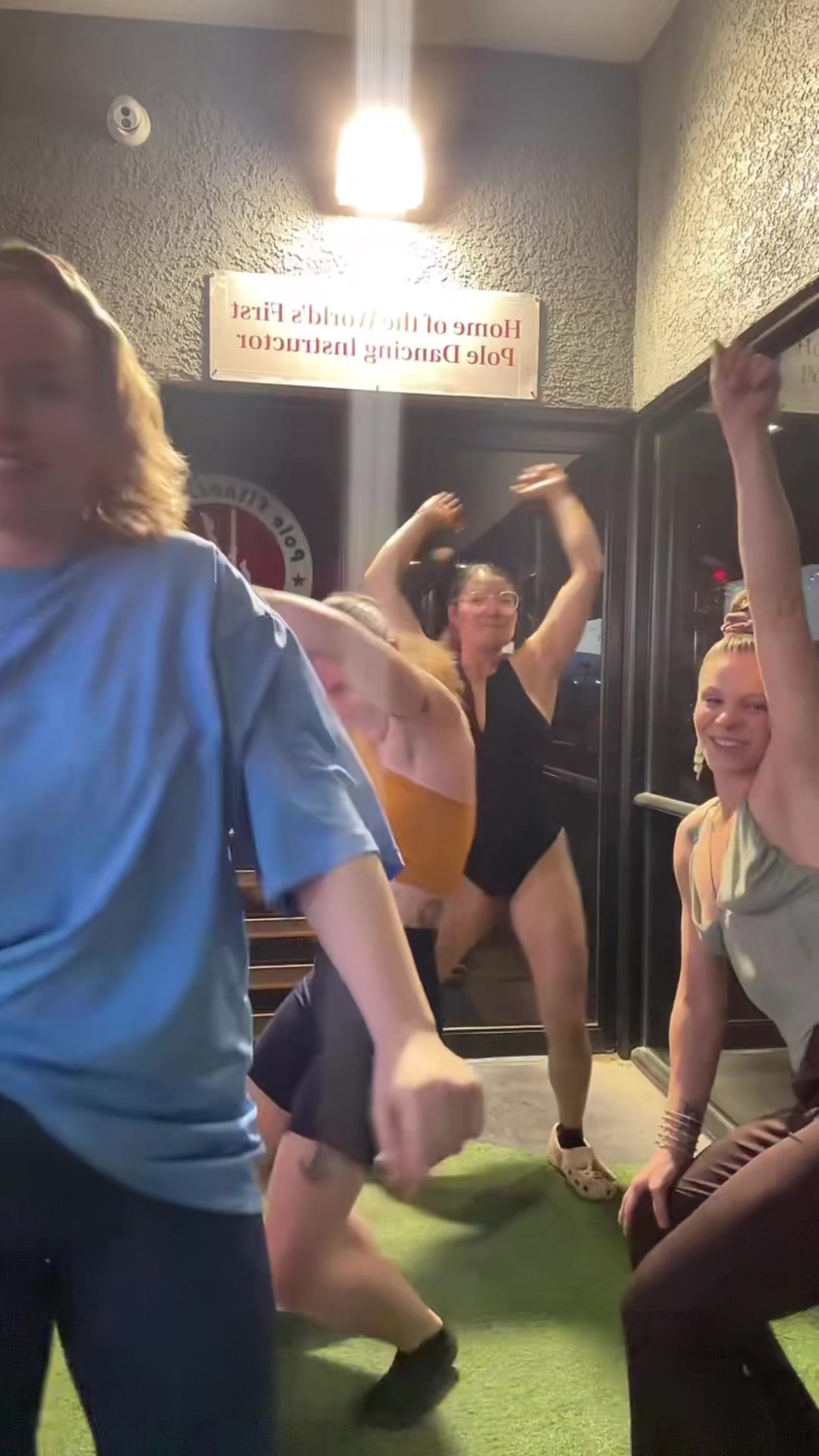 @polefitnessstudio