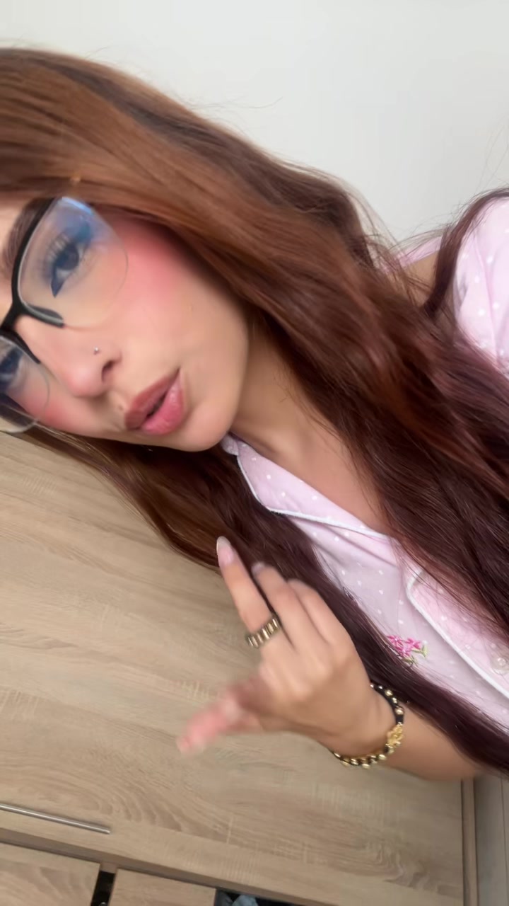 @𝒂𝒔𝒉𝒍𝒆𝒚